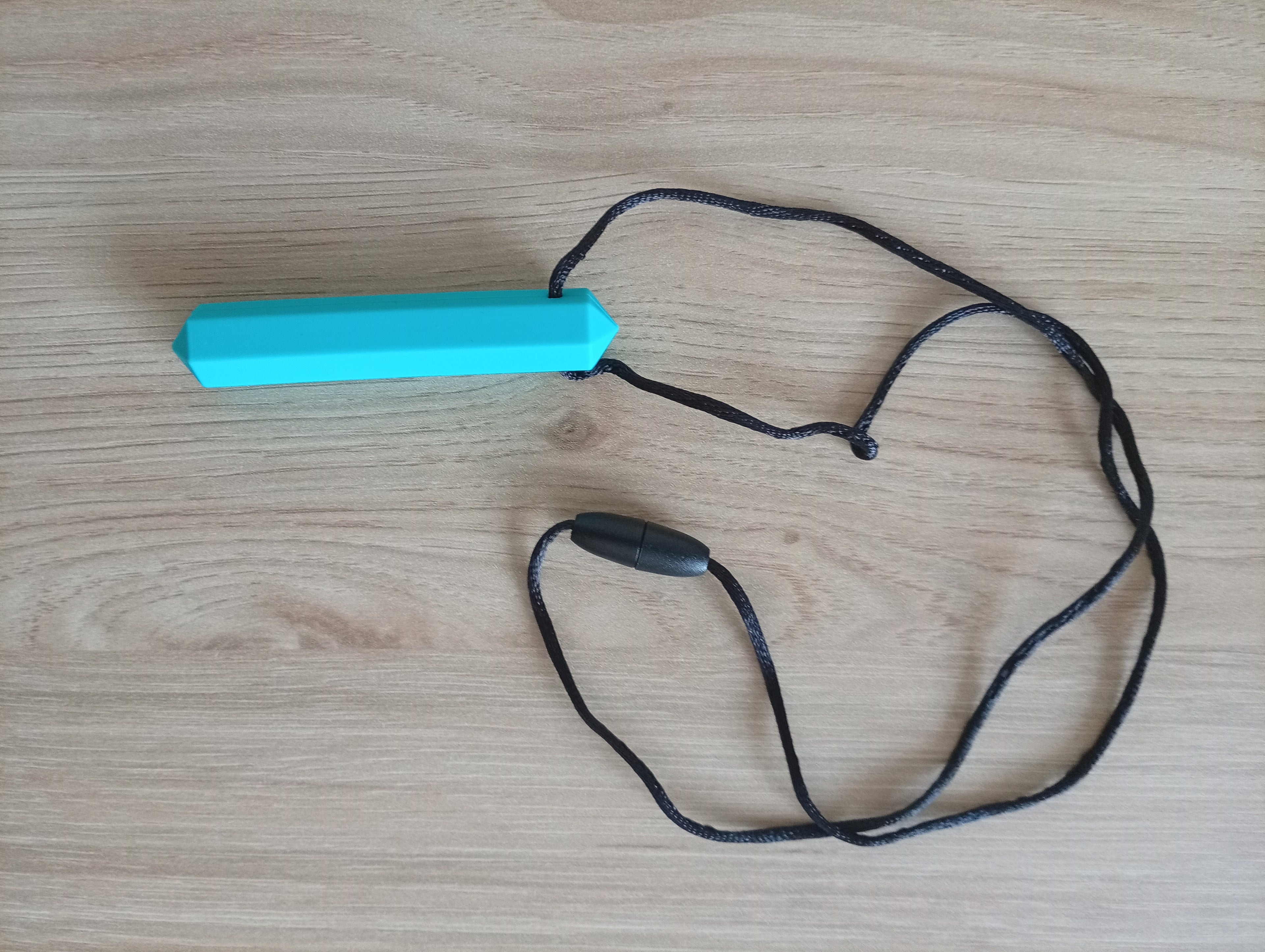 collier à mordre sensoriel en silicone