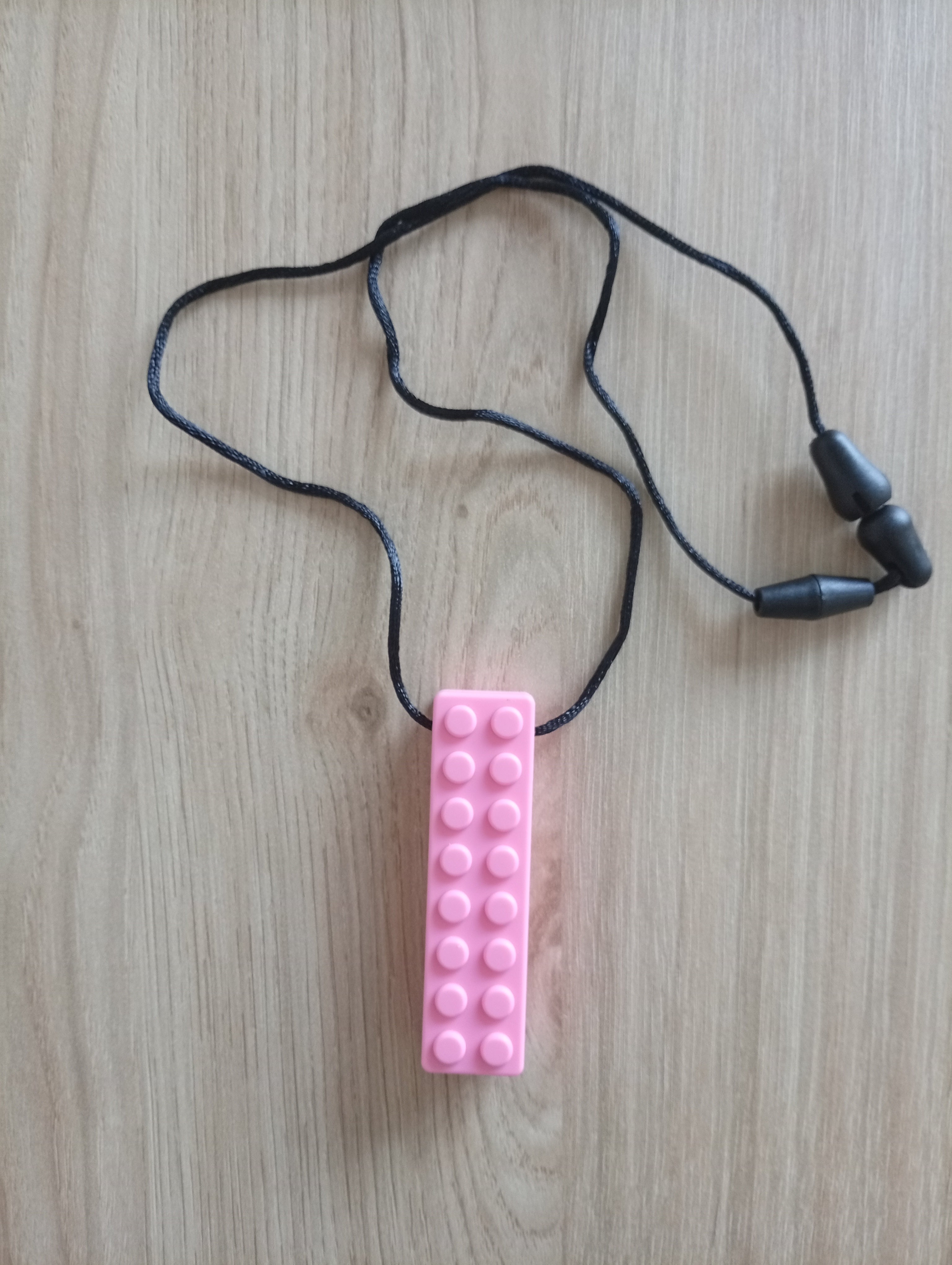 collier à mordre sensoriel en silicone