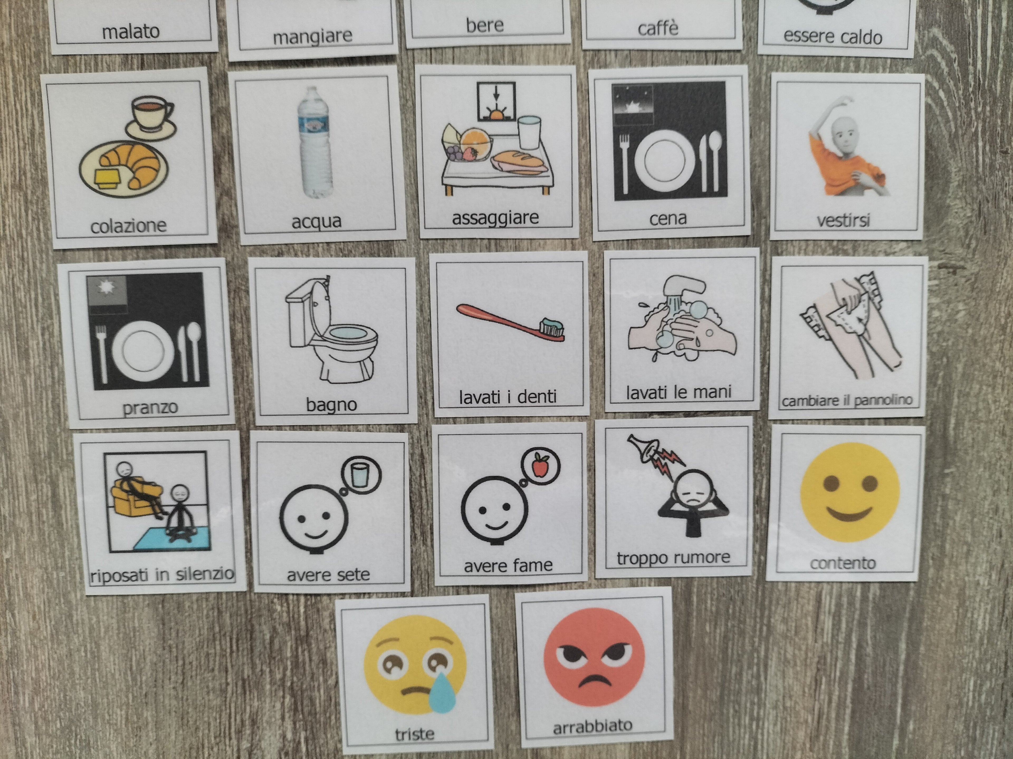 32 Pictogrammi Plastificati con Velcro – Comunicazione CAA per Adulti Non Verbali