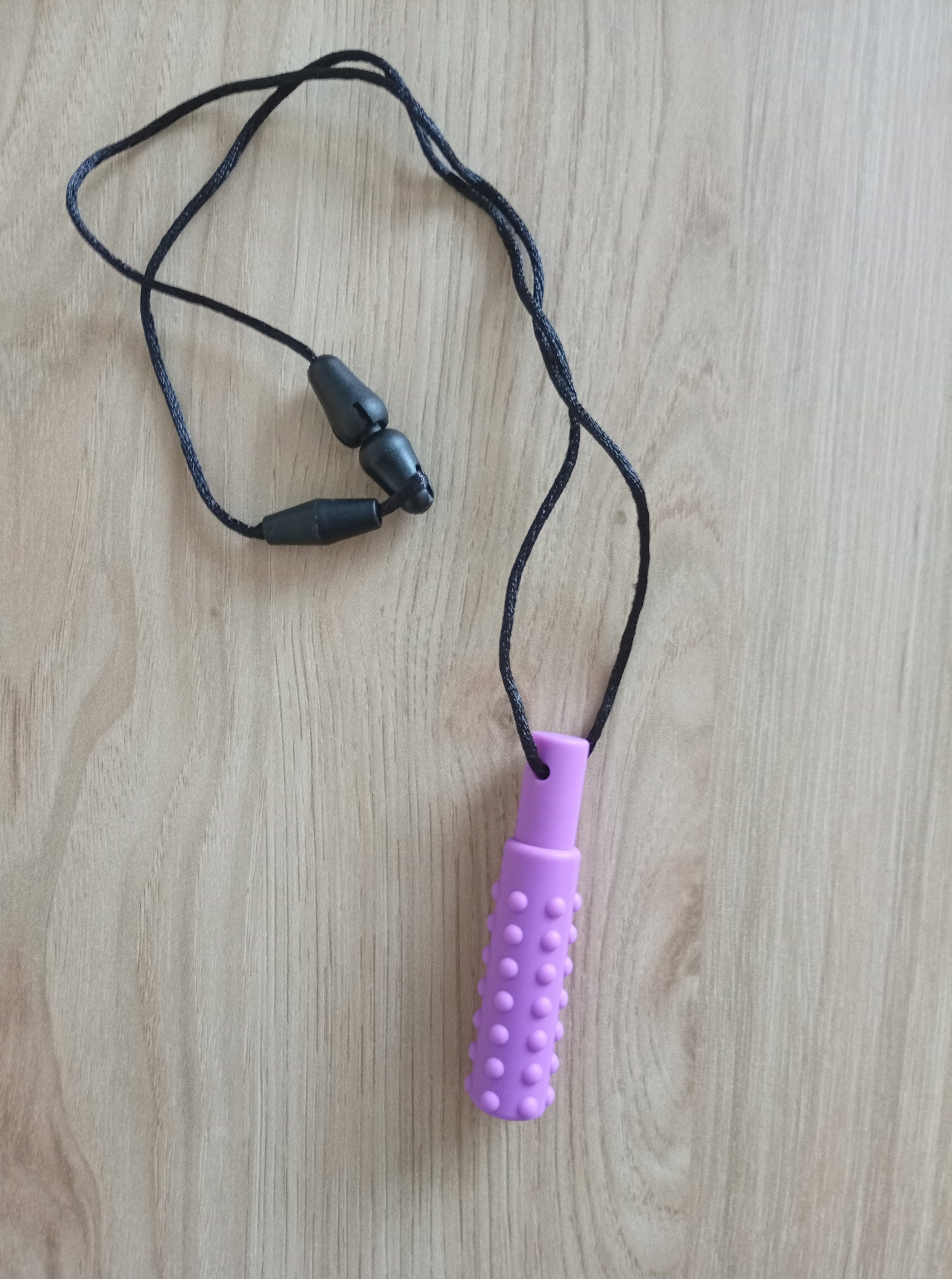 collier à mordre sensoriel en silicone